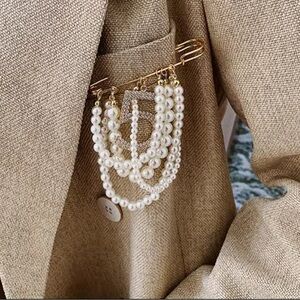 Pearl Layered Gold Brooch Pin with Crystal Charm